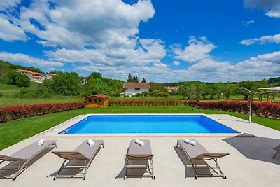 Villa in Pazin mit Schwimmbecken