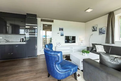 Modern appartement met spa, niet ver van zee