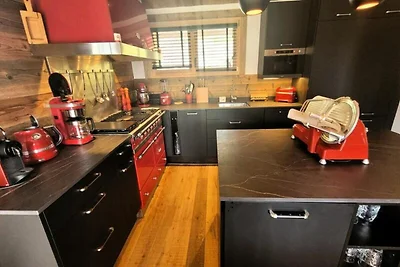 Chalet in Les Gets mit Pisten- und Seeblick