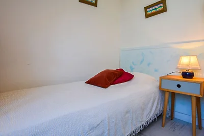 Moderna casa vacanze con giardino
