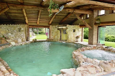 Lussuosa villa a Guardea con spa privata