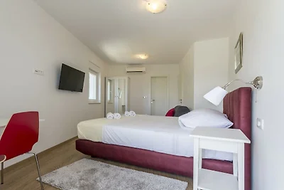 Villa in Podstrana met zwembad