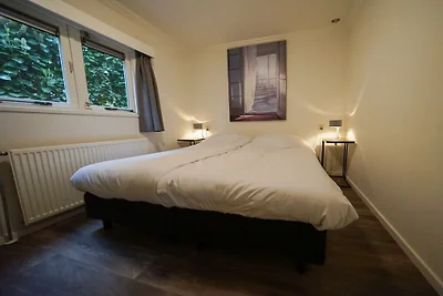 Ferienhaus in Beekbergen mit Terrasse