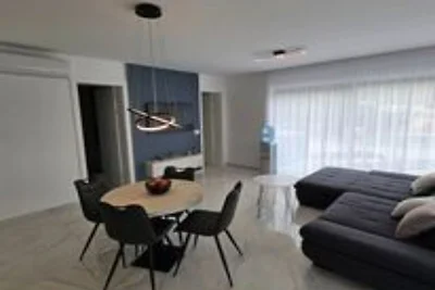 Lux Holiday Home Slatki - One Bedroom Apartme...