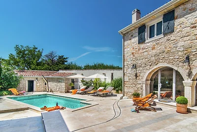 Villa rustica a Orsera con piscina privata