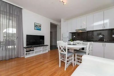 Villa Supetar Garden - Two Bedroom Apartment ...