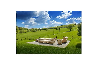 Q-Stall, Apartment 02