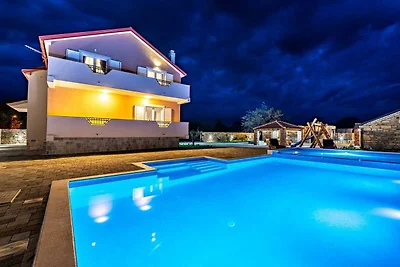 Charmante Villa in der Nähe von Benkovac