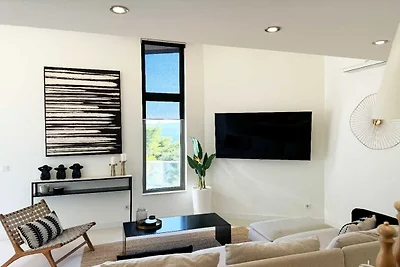 Spazioso appartamento in villa con vista mare