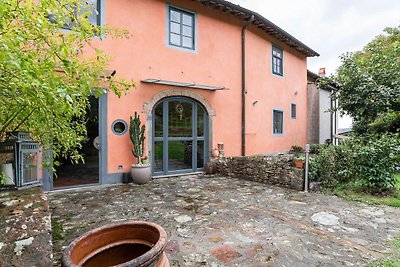 Schöne Villa in Molina di Quosa mit privatem...