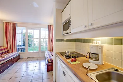 Scenic Pine Forest Apartment for 4