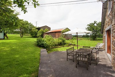 Modernes Ferienhaus mit privatem Garten in...