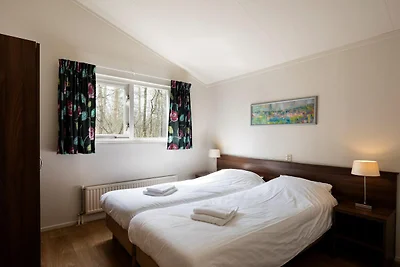 Confortevole villa con microonde, vicino al p...