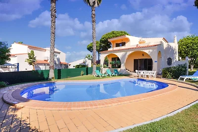 Exquisite Villa in Vilamoura mit privatem...