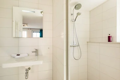 Stattliche Luxusvilla mit 3 Badezimmern, 1 km...