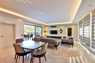 Villa in Kalkan mit Schwimmbecken