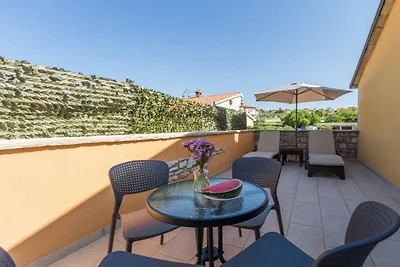 Villa en Labincă con piscina