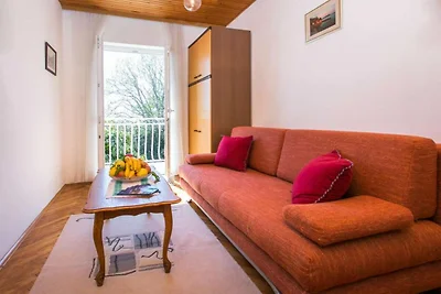 Apartments Anka - One-Bedroom Apartment with ...