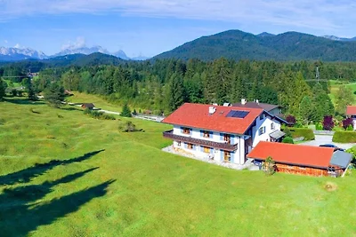 Ferienwohnung in Krün mit Schwimmbecken