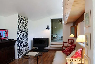Ferienhaus in Villars mit Schwimmbecken