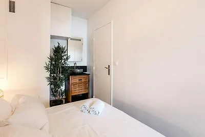 Wohnung in La Faviere mit Meerblick-Pool