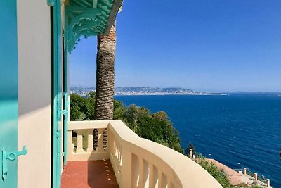 Villa in Toplage mit Aussicht