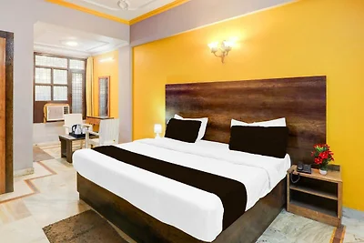 Hotel O Insaf Nagar Munshipuliya