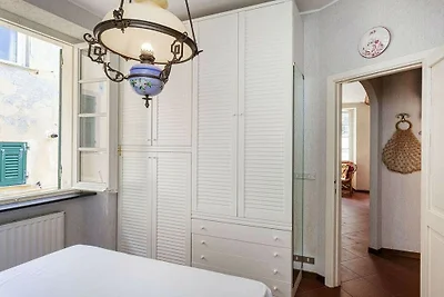 Seaview Apartment near the Castle