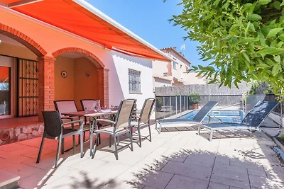 Schöne Villa mit privatem Swimmingpool an der...