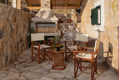 Villa moderna a Grohote con piscina