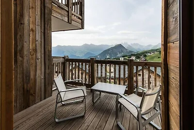 Ampio appartamento in legno antico sulle pist...