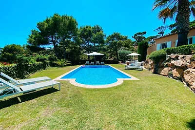Villa in Begur mit Schwimmbecken