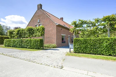 Schönes Ferienhaus mit Garten in Oostvleteren