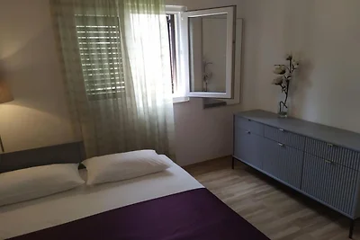 Apartments Roščić - Two Bedroom Apartment wit...