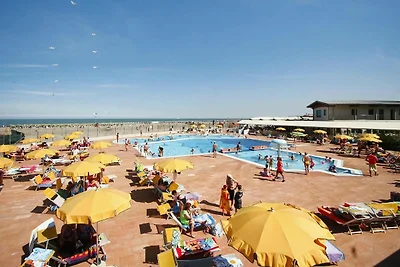 Rosapineta Sud Villaggio turistico a Rosolina...