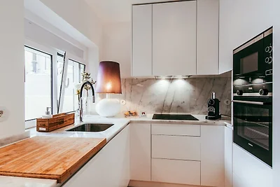 Modernes Apartment in Algés mit Terrasse