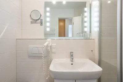 Jasny i przytulny apartament wakacyjny z balk...