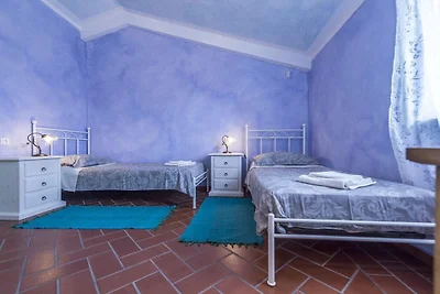 Villa in Nedescina mit Schwimmbecken