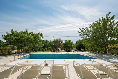 Villa in Stanisovi mit Schwimmbecken