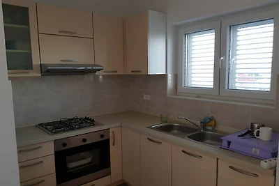 Zeitgenössische Wohnung in der Nähe von Meer