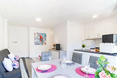 Apartment mit 2 Schlafzimmern und Poolblick