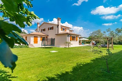 Villa in Svetvincenat mit Schwimmbecken
