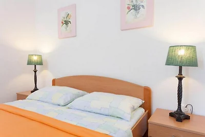 Summerheaven Apartments - Standard One Bedroo...