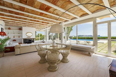 Can Cam – Malerische Villa mit Meerblick