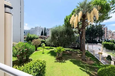 2-Zimmer-Wohnung in einer Residenz mit Swimmi...