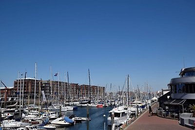 Zeitgenössische Wohnung in Den Haag mit TV