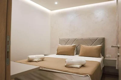 Deluxe One Bedroom Apartment with Balcony