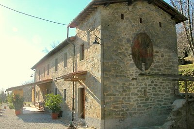 Autentico casale nella campagna toscana tra L...