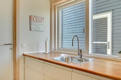 6 Personen Ferienhaus in Gudhjem-By Traum