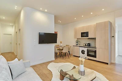 Elegante apartamento con aire acondicionado e...